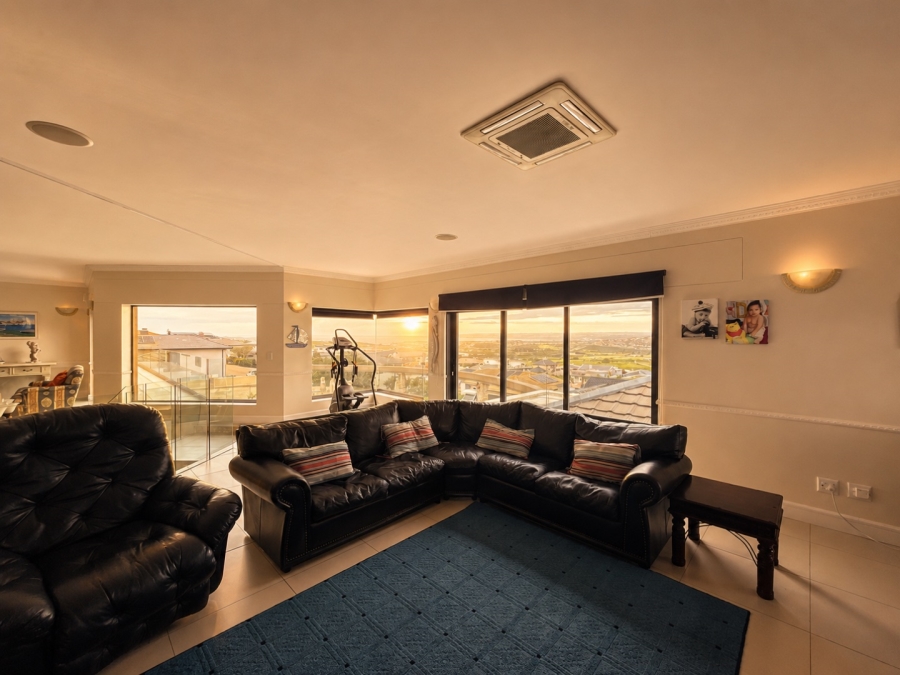 6 Bedroom Property for Sale in Monte Christo Western Cape